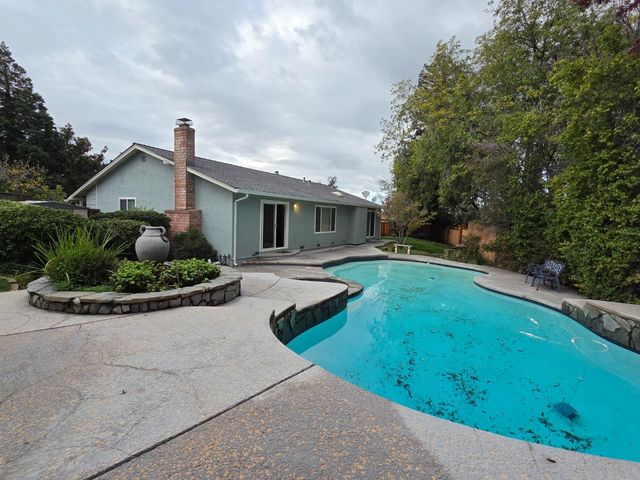 50 Nottingham Pl Place, Clayton, CA 94517