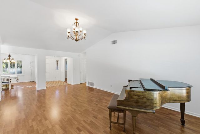 50 Nottingham Pl Place, Clayton, CA 94517