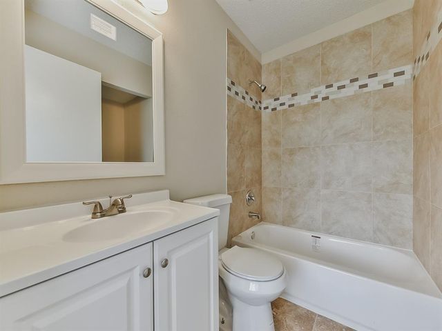 3114 Windchase Blvd Boulevard 411, Houston, TX 77082