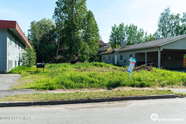 426 E 11th Avenue, Anchorage, AK 99501