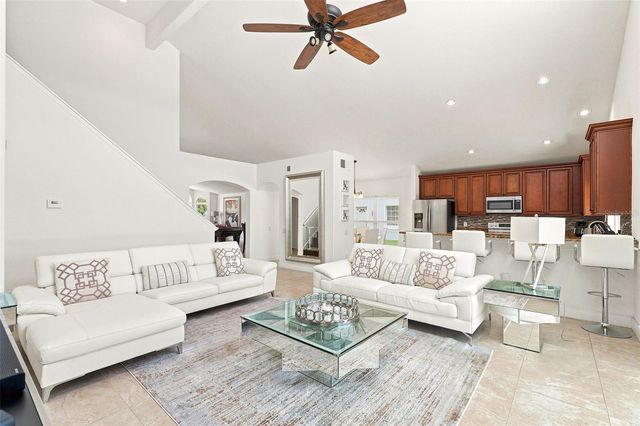 13494 FALCON POINTE DRIVE, Orlando, FL 32837