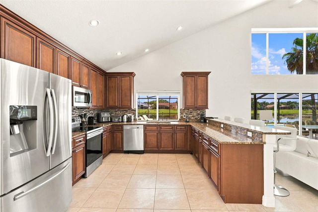 13494 FALCON POINTE DRIVE, Orlando, FL 32837