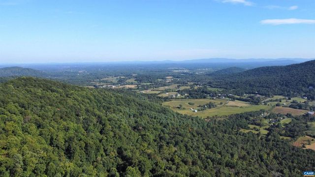 12 Old Mountain Rd 12, Stanardsville, VA 22973