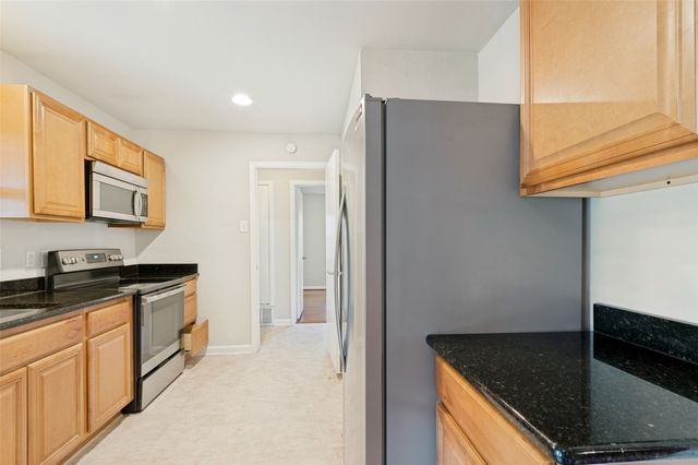 13520 Mount Castle Drive, Farmers Branch, TX 75234