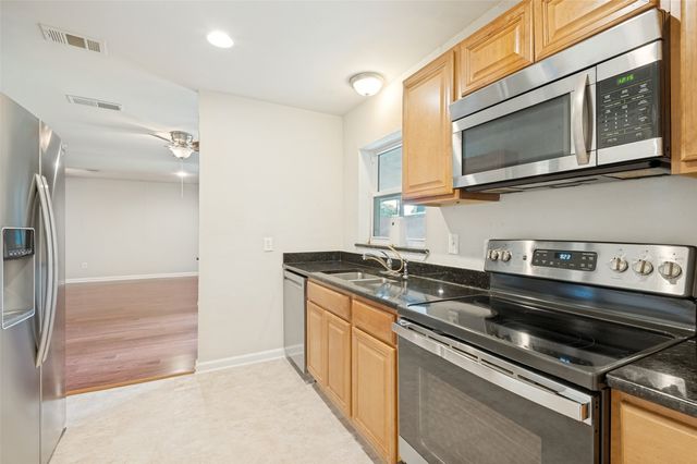 13520 Mount Castle Drive, Farmers Branch, TX 75234