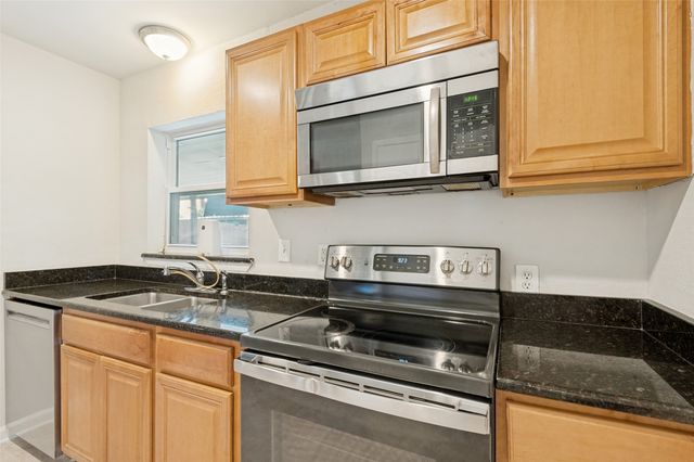 13520 Mount Castle Drive, Farmers Branch, TX 75234