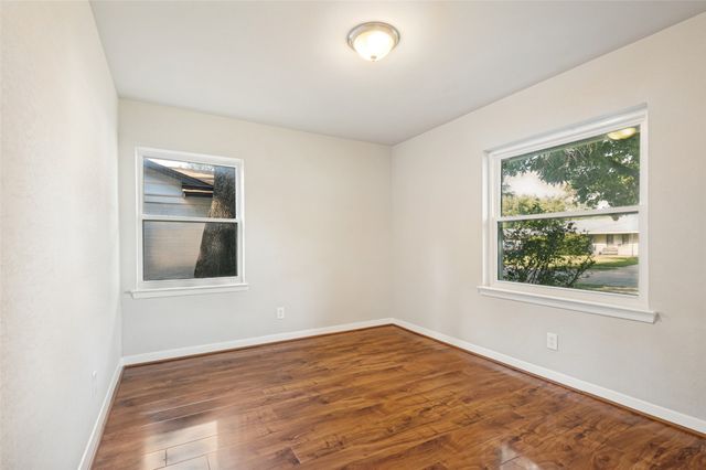 13520 Mount Castle Drive, Farmers Branch, TX 75234