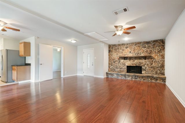13520 Mount Castle Drive, Farmers Branch, TX 75234