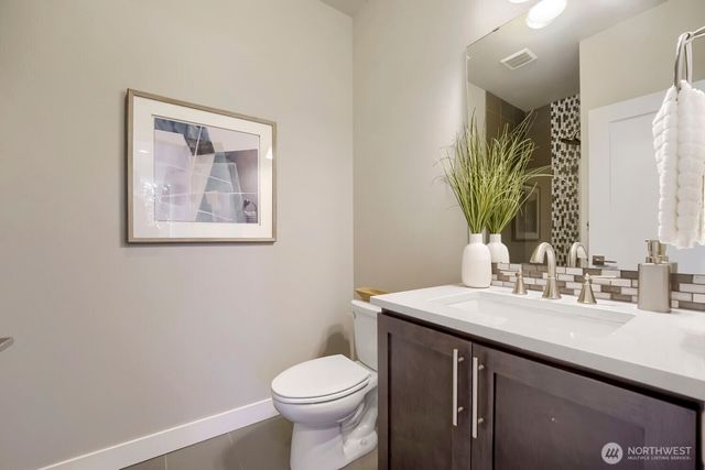 13521 NE 128th Place, Kirkland, WA 98034