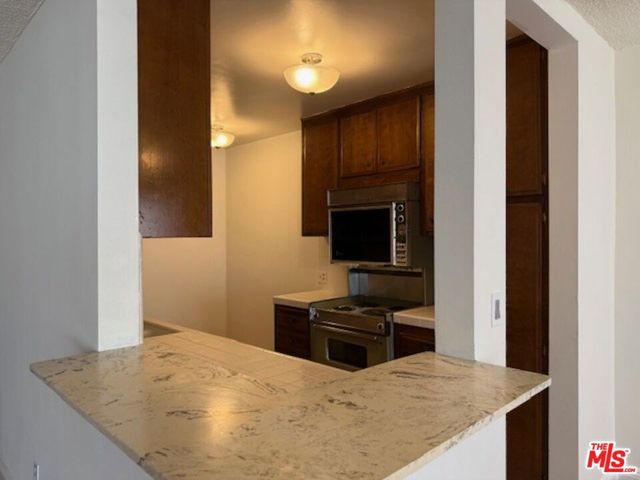 8161 Manitoba Street 7, Playa Del Rey, CA 90293