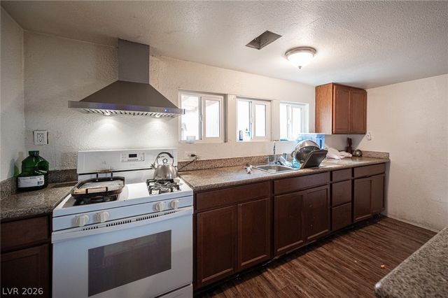 5841 Dodd Street, Las Vegas, NV 89122