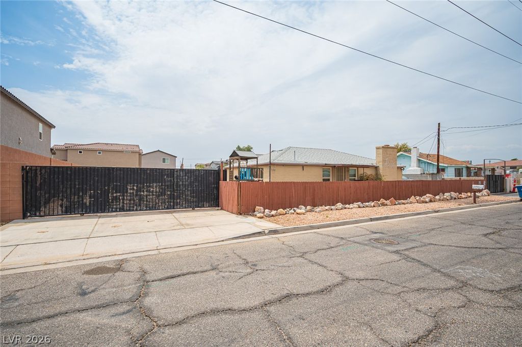 5841 Dodd Street, Las Vegas, NV 89122