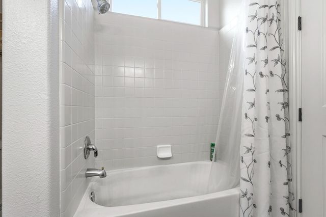 3112 Everglade Avenue, Clovis, CA 93619