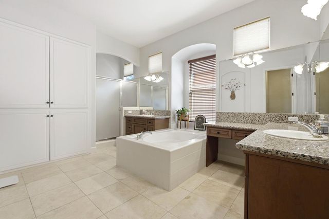3112 Everglade Avenue, Clovis, CA 93619