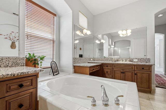 3112 Everglade Avenue, Clovis, CA 93619