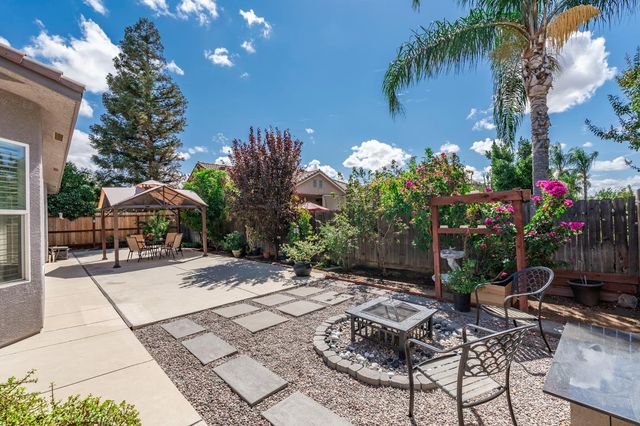 3112 Everglade Avenue, Clovis, CA 93619