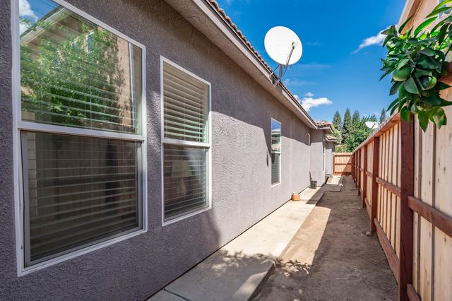 3112 Everglade Avenue, Clovis, CA 93619