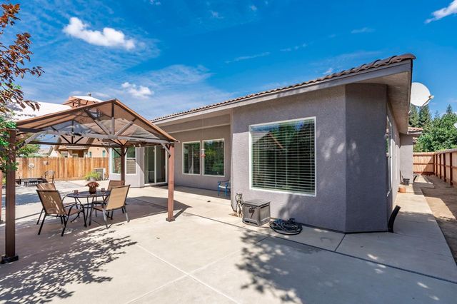 3112 Everglade Avenue, Clovis, CA 93619