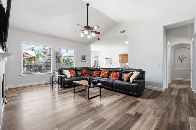 3112 Everglade Avenue, Clovis, CA 93619