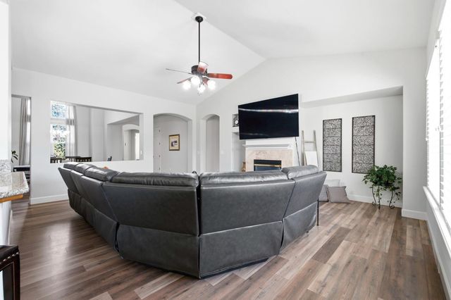 3112 Everglade Avenue, Clovis, CA 93619