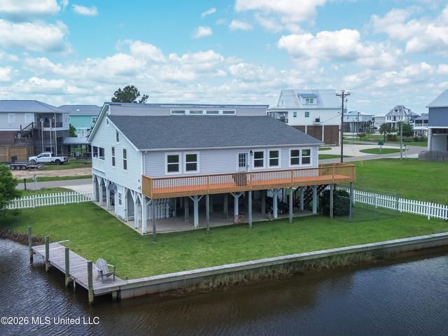 11088 Tahiti Street, Bay Saint Louis, MS 39520