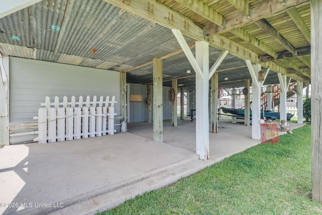 11088 Tahiti Street, Bay Saint Louis, MS 39520