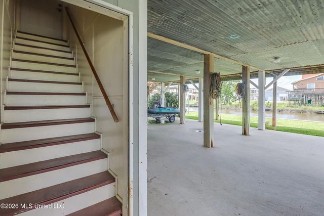 11088 Tahiti Street, Bay Saint Louis, MS 39520