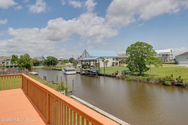 11088 Tahiti Street, Bay Saint Louis, MS 39520
