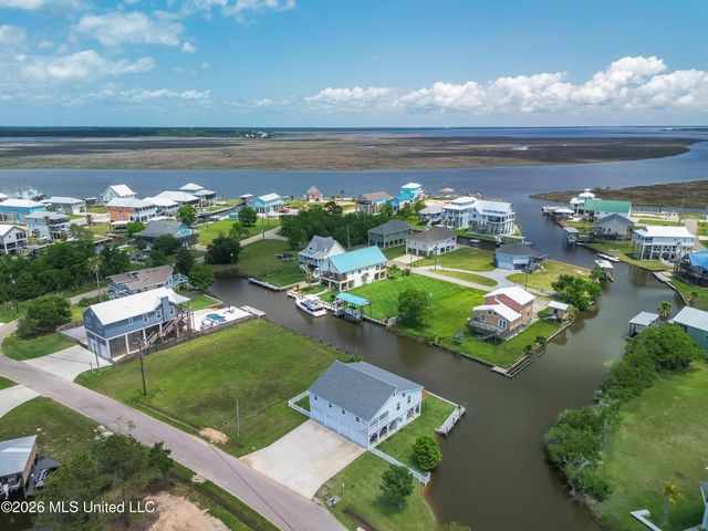 11088 Tahiti Street, Bay Saint Louis, MS 39520
