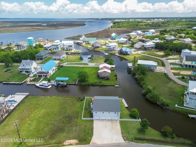 11088 Tahiti Street, Bay Saint Louis, MS 39520