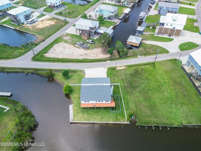 11088 Tahiti Street, Bay Saint Louis, MS 39520
