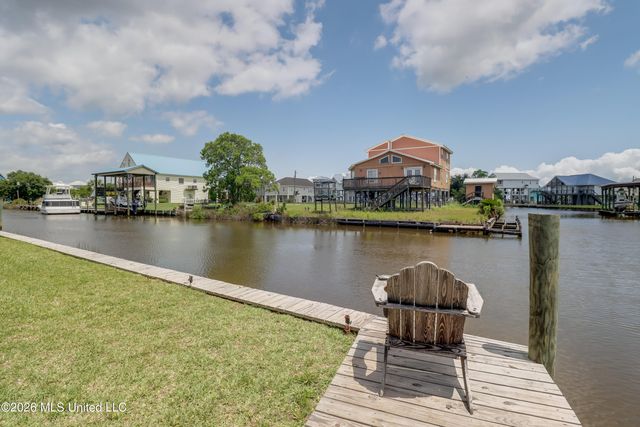 11088 Tahiti Street, Bay Saint Louis, MS 39520