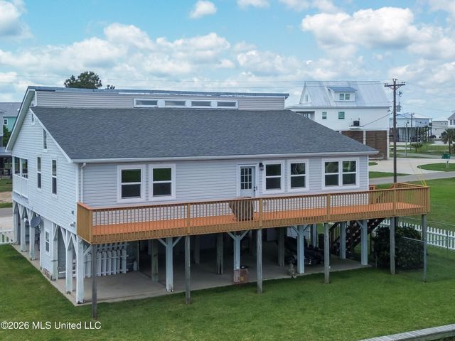 11088 Tahiti Street, Bay Saint Louis, MS 39520