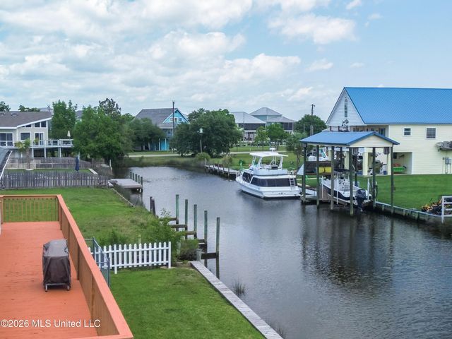 11088 Tahiti Street, Bay Saint Louis, MS 39520