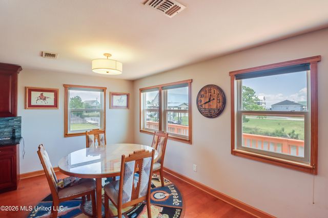 11088 Tahiti Street, Bay Saint Louis, MS 39520