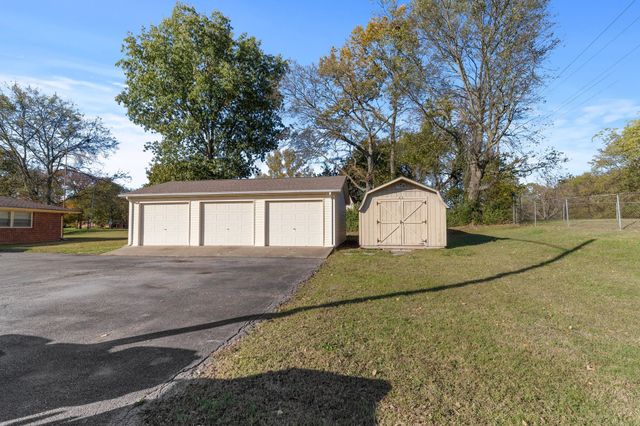 4400 Gra Mar Dr, Nashville, TN 37216