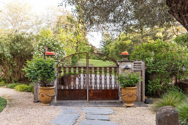 3000 Warm Springs Rd, Glen Ellen, CA 95442