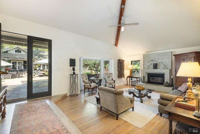 3000 Warm Springs Rd, Glen Ellen, CA 95442