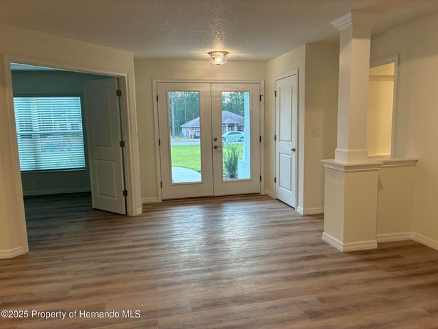 50 Village Center Drive, Homosassa, FL 34446