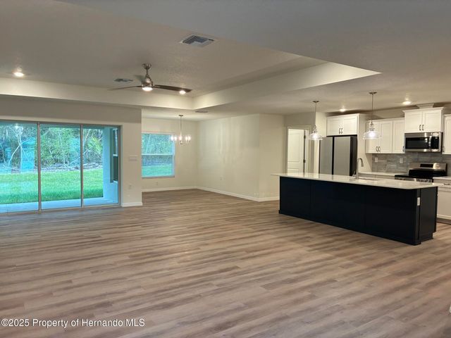 50 Village Center Drive, Homosassa, FL 34446