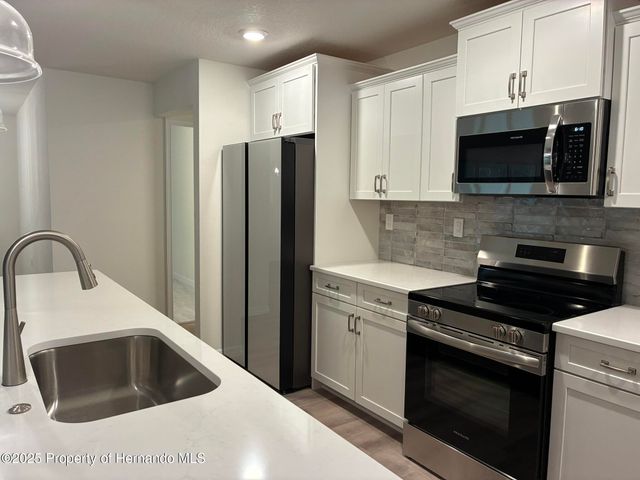 50 Village Center Drive, Homosassa, FL 34446