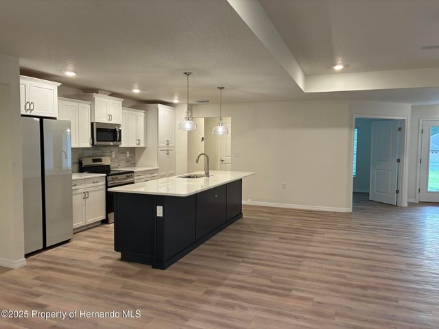 50 Village Center Drive, Homosassa, FL 34446