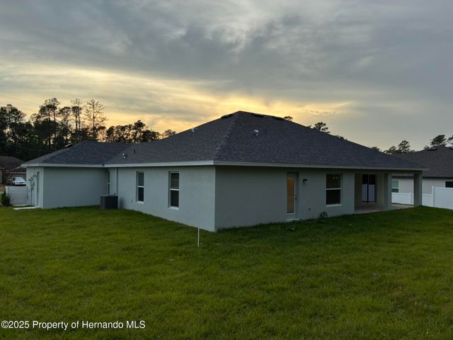 50 Village Center Drive, Homosassa, FL 34446