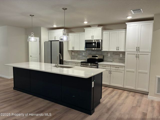 50 Village Center Drive, Homosassa, FL 34446