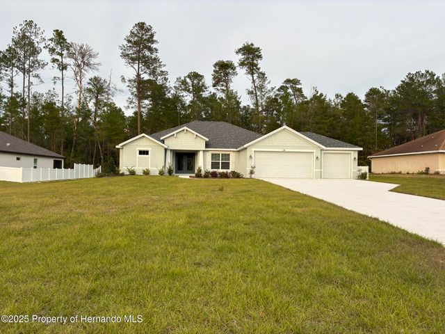 50 Village Center Drive, Homosassa, FL 34446