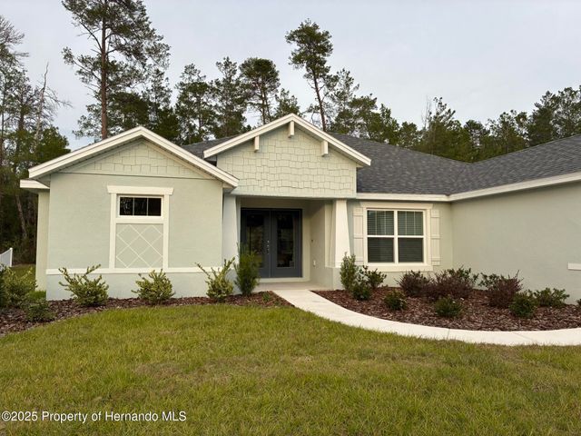 50 Village Center Drive, Homosassa, FL 34446