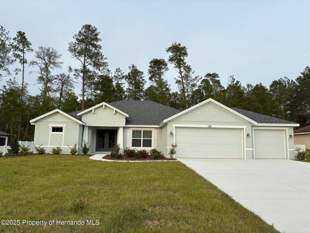 50 Village Center Drive, Homosassa, FL 34446