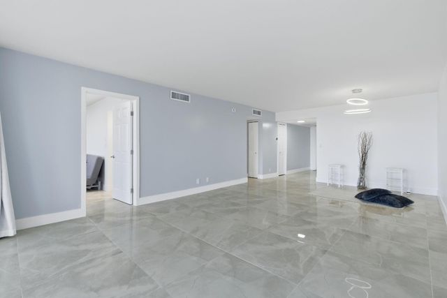 3051 N Course Drive 309, Pompano Beach, FL 33069