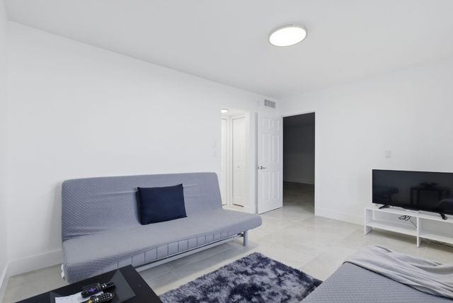 3051 N Course Drive 309, Pompano Beach, FL 33069