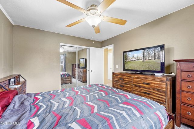 26931 W Woodland Court, Millbury, OH 43447